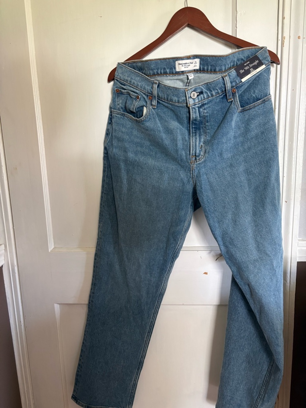 Abercrombie & Fitch Mid Rise '90s Straight Light Blue Jeans